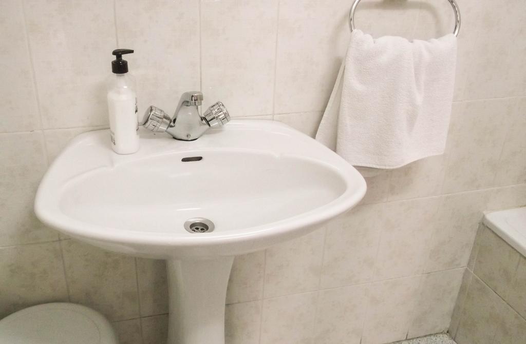 Pension Ciudad Navarro Ramos Гранада Номер фото